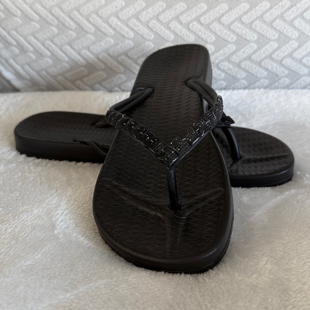 Black Beaded Woman’s Flip Flops
